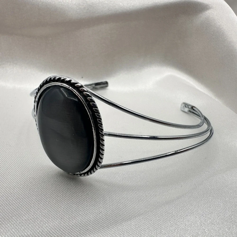 Vintage 80s Navajo Silver Tone Black Cabochon Rope‎ Cuff Bangle Bracelet Jewelry
